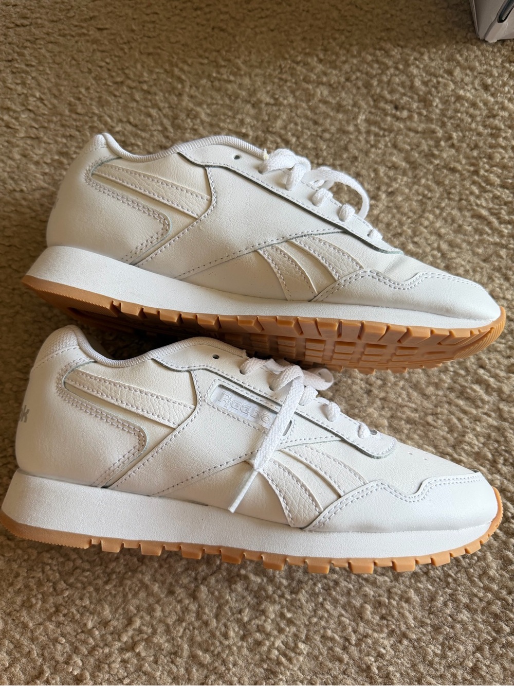 Reebok EUC Women Leather Sneakers with Gum Sole